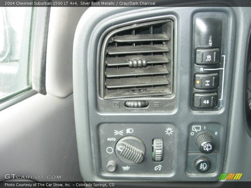 Silver Birch Metallic / Gray/Dark Charcoal 2004 Chevrolet Suburban 1500 LT 4x4