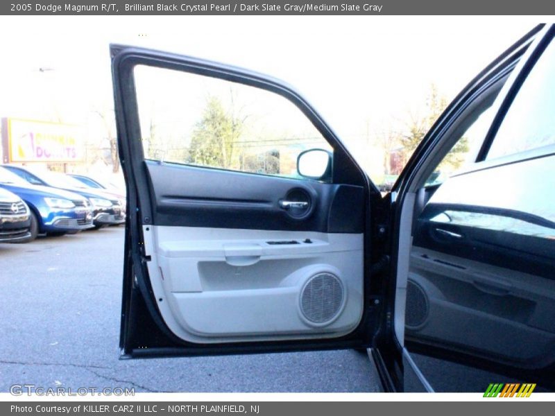 Brilliant Black Crystal Pearl / Dark Slate Gray/Medium Slate Gray 2005 Dodge Magnum R/T