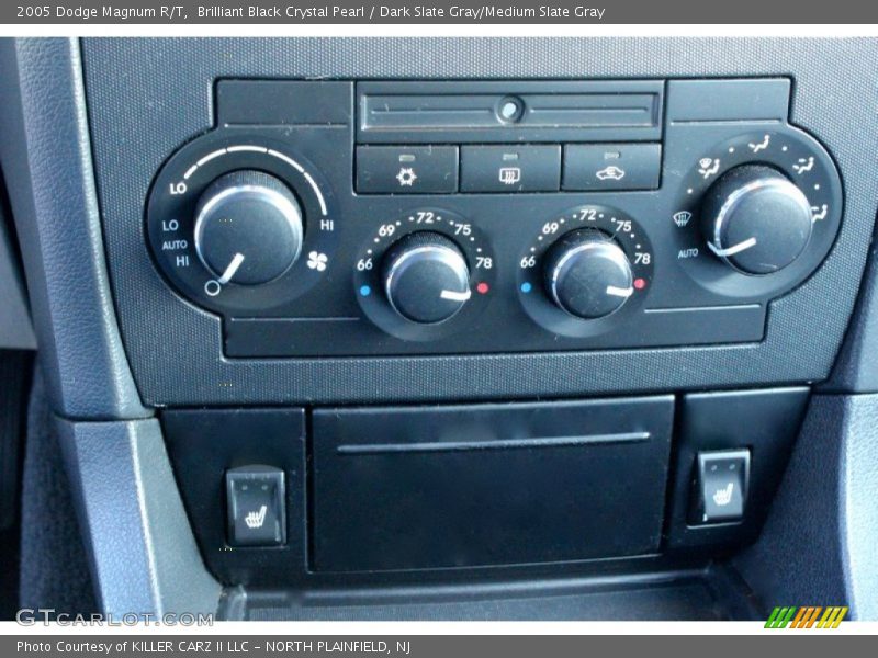 Brilliant Black Crystal Pearl / Dark Slate Gray/Medium Slate Gray 2005 Dodge Magnum R/T