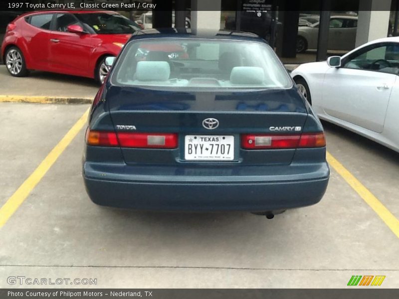 Classic Green Pearl / Gray 1997 Toyota Camry LE