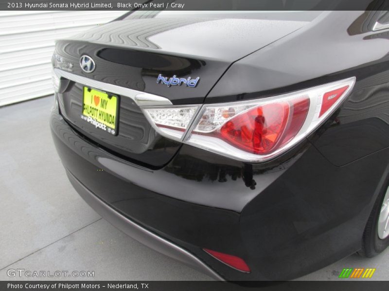 Black Onyx Pearl / Gray 2013 Hyundai Sonata Hybrid Limited