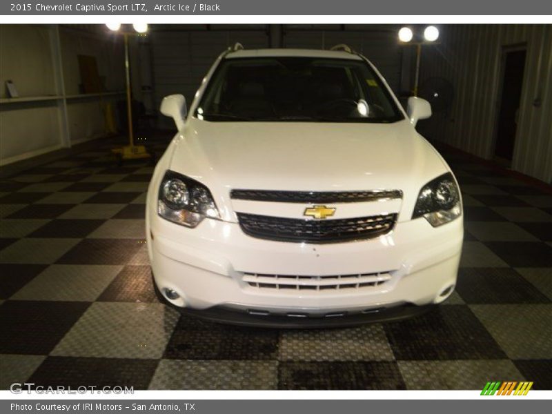 Arctic Ice / Black 2015 Chevrolet Captiva Sport LTZ