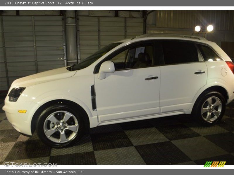 Arctic Ice / Black 2015 Chevrolet Captiva Sport LTZ