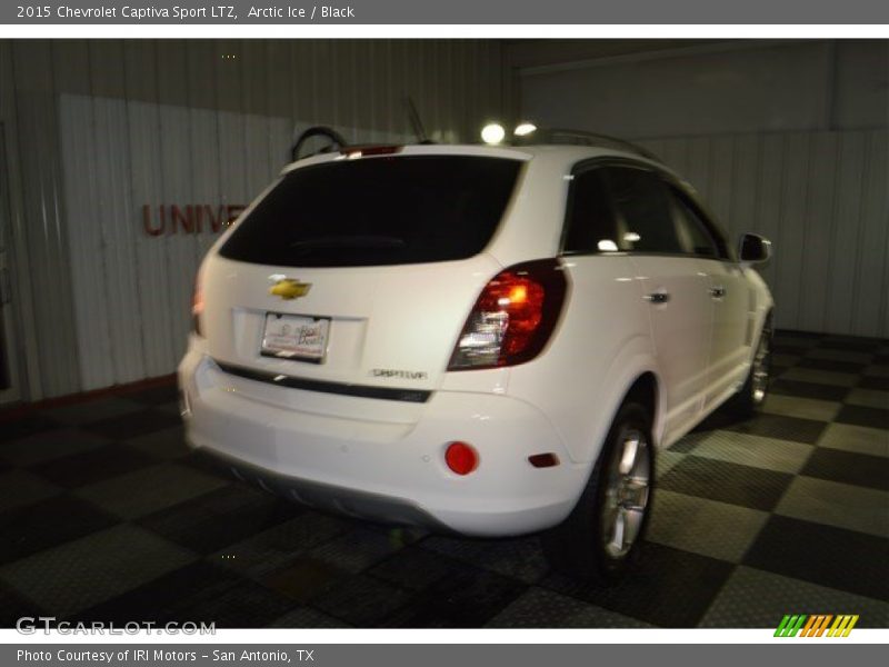 Arctic Ice / Black 2015 Chevrolet Captiva Sport LTZ
