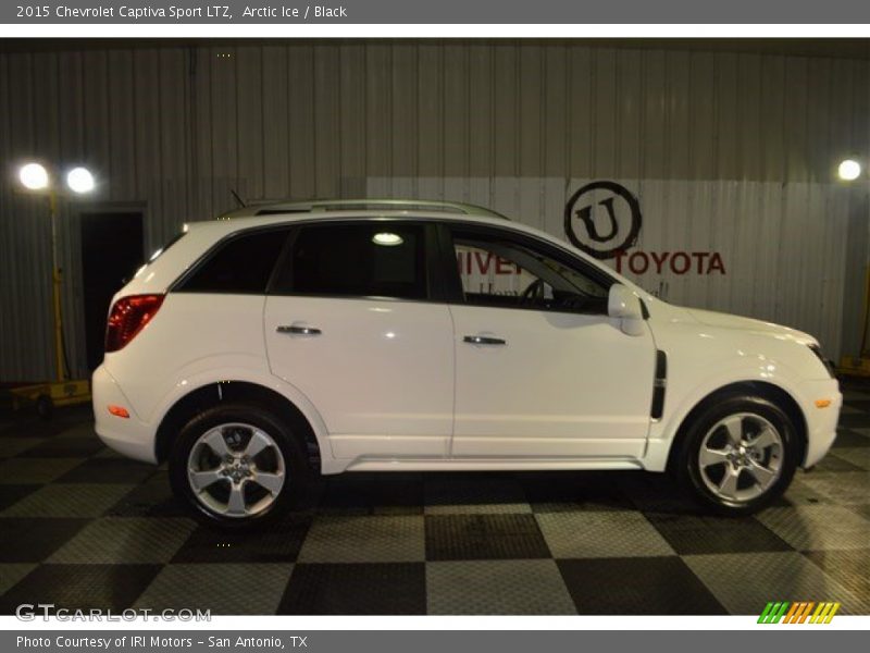Arctic Ice / Black 2015 Chevrolet Captiva Sport LTZ