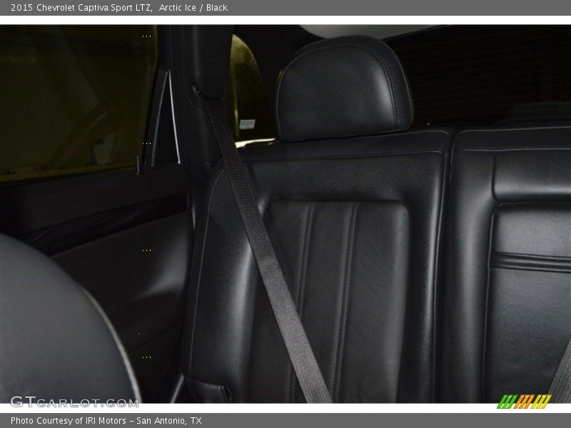 Arctic Ice / Black 2015 Chevrolet Captiva Sport LTZ