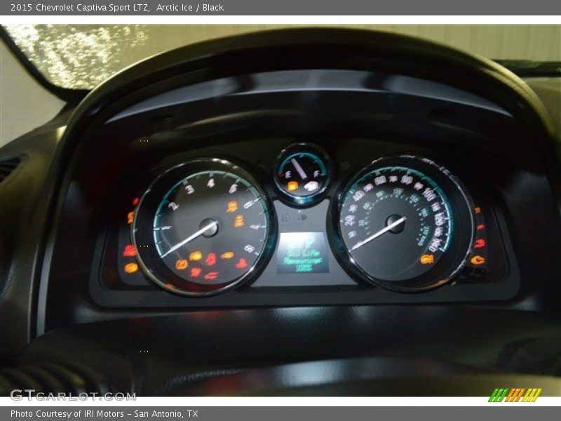 Arctic Ice / Black 2015 Chevrolet Captiva Sport LTZ