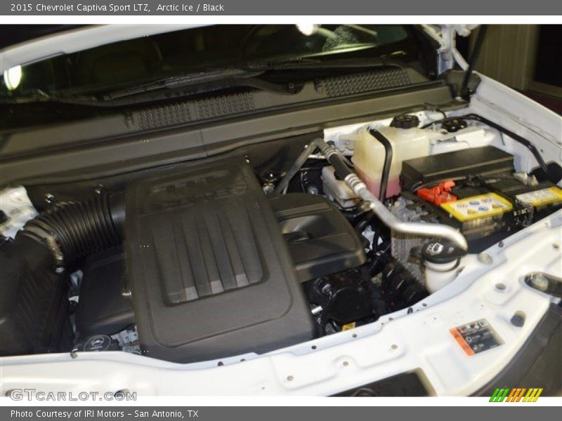 Arctic Ice / Black 2015 Chevrolet Captiva Sport LTZ
