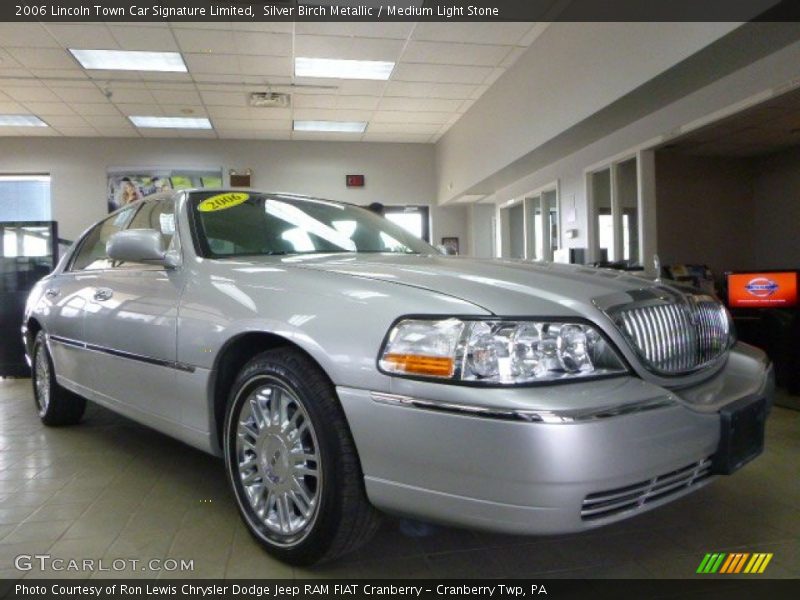 Silver Birch Metallic / Medium Light Stone 2006 Lincoln Town Car Signature Limited