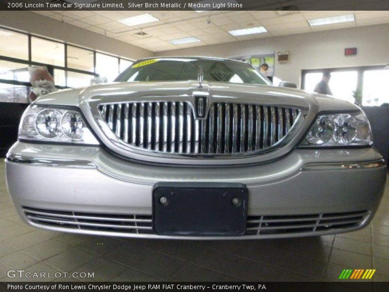 Silver Birch Metallic / Medium Light Stone 2006 Lincoln Town Car Signature Limited