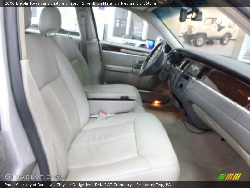 Silver Birch Metallic / Medium Light Stone 2006 Lincoln Town Car Signature Limited