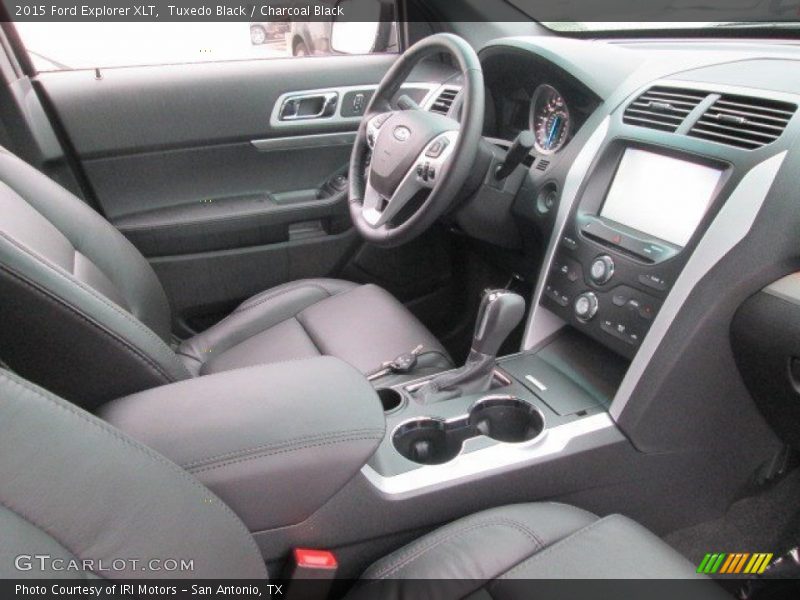 Tuxedo Black / Charcoal Black 2015 Ford Explorer XLT