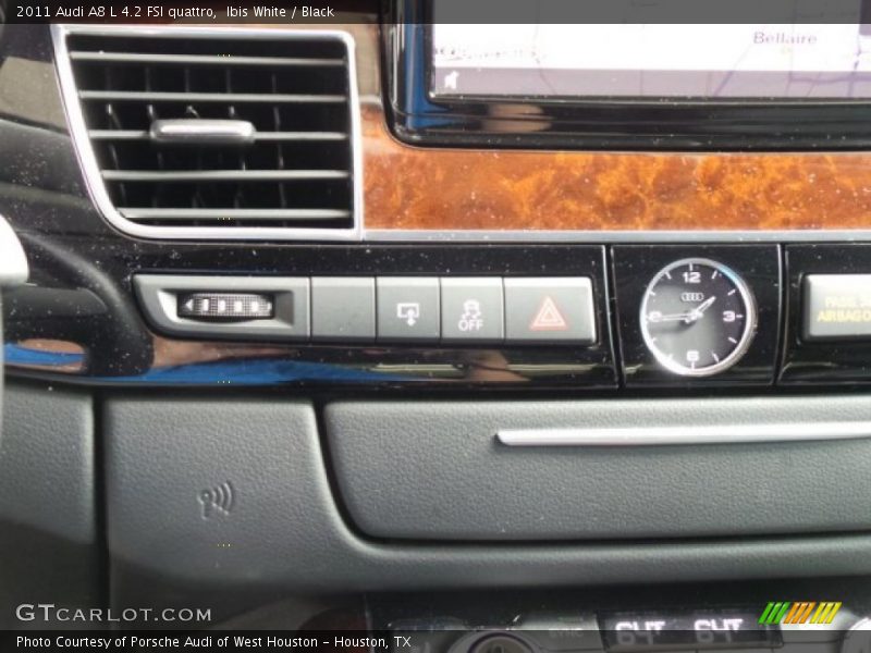 Ibis White / Black 2011 Audi A8 L 4.2 FSI quattro