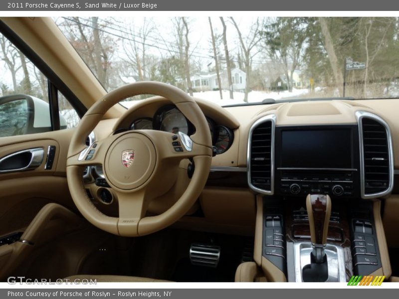 Sand White / Luxor Beige 2011 Porsche Cayenne S