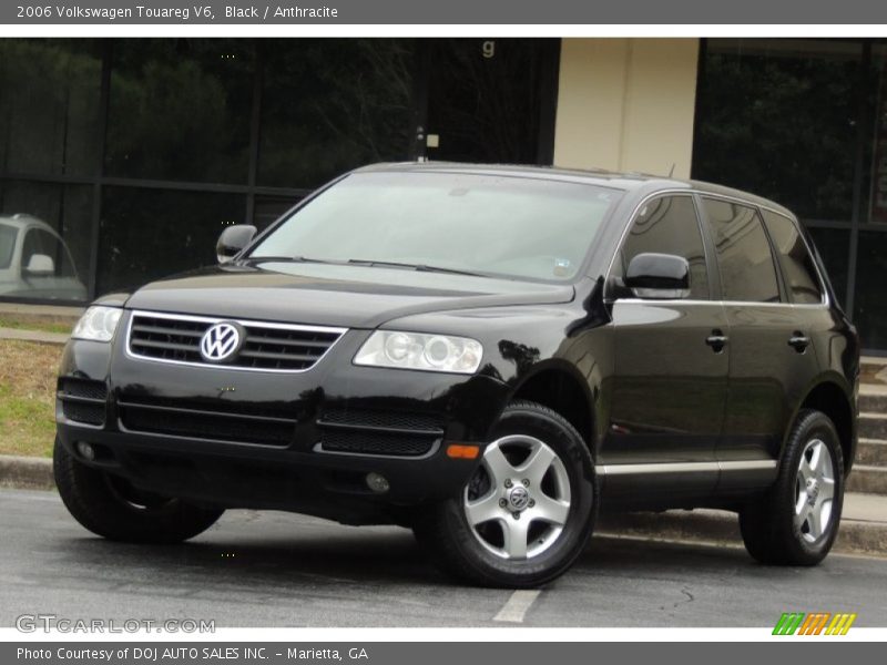 Front 3/4 View of 2006 Touareg V6