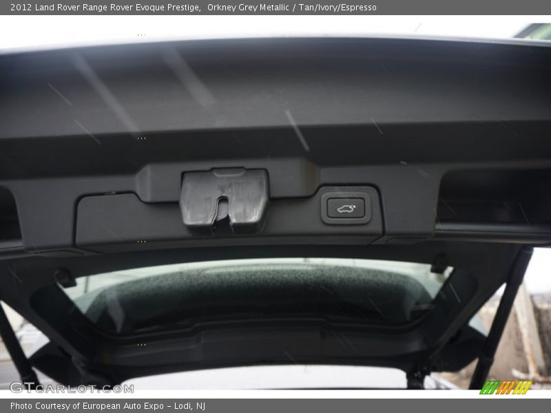Orkney Grey Metallic / Tan/Ivory/Espresso 2012 Land Rover Range Rover Evoque Prestige