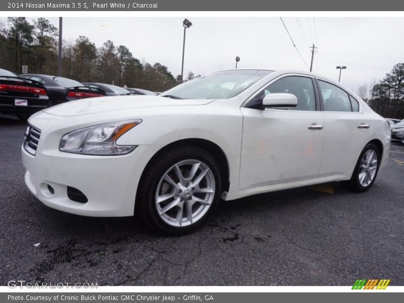 Pearl White / Charcoal 2014 Nissan Maxima 3.5 S