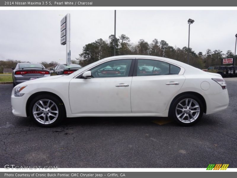 Pearl White / Charcoal 2014 Nissan Maxima 3.5 S