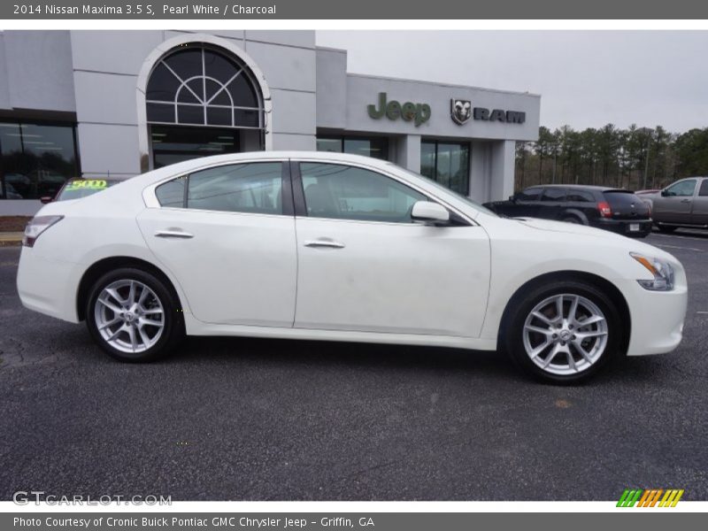 Pearl White / Charcoal 2014 Nissan Maxima 3.5 S