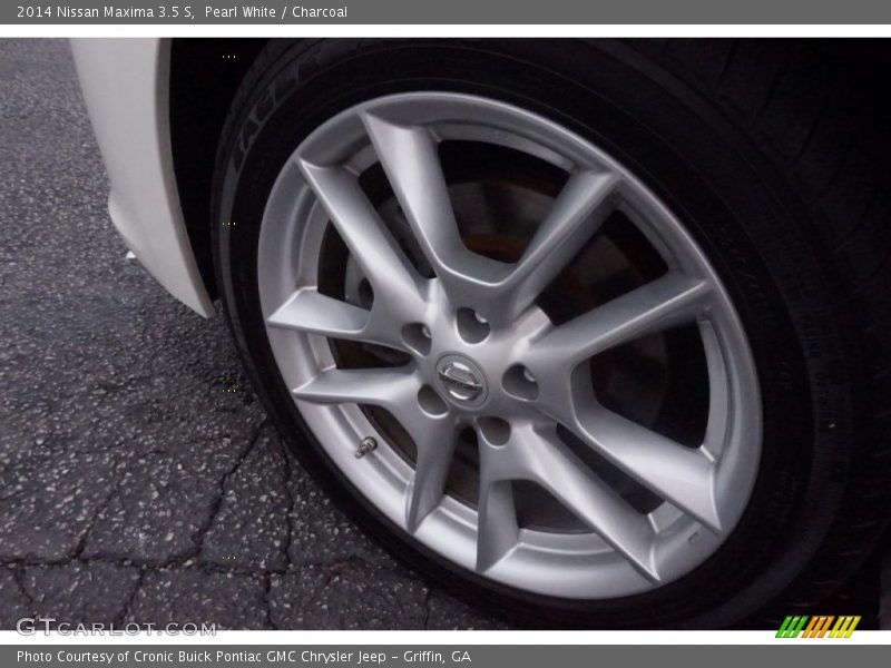 Pearl White / Charcoal 2014 Nissan Maxima 3.5 S