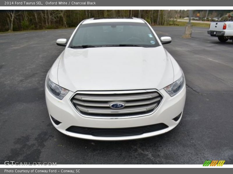 Oxford White / Charcoal Black 2014 Ford Taurus SEL