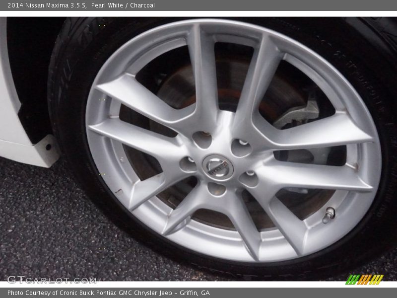 Pearl White / Charcoal 2014 Nissan Maxima 3.5 S
