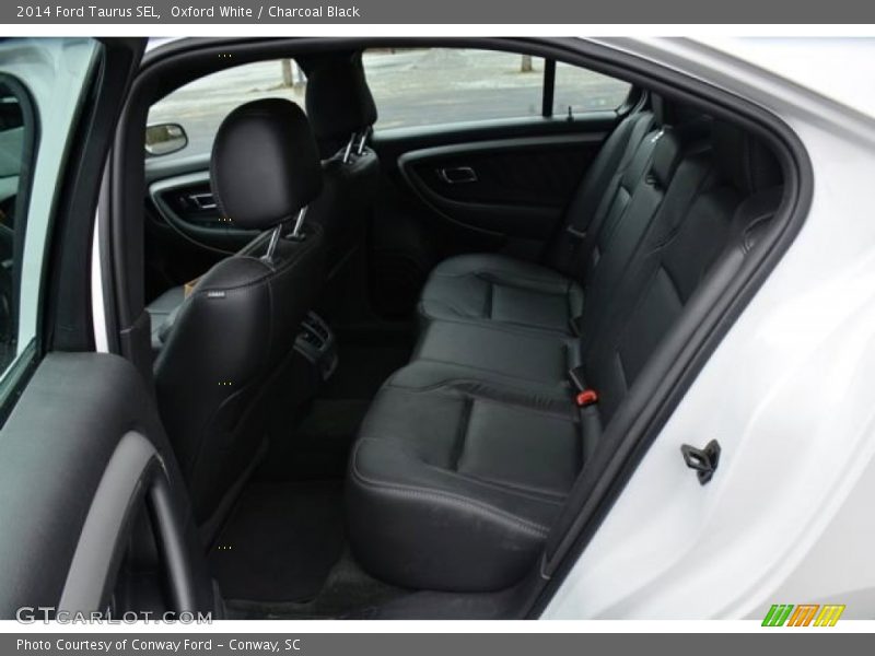 Oxford White / Charcoal Black 2014 Ford Taurus SEL