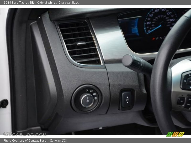 Oxford White / Charcoal Black 2014 Ford Taurus SEL