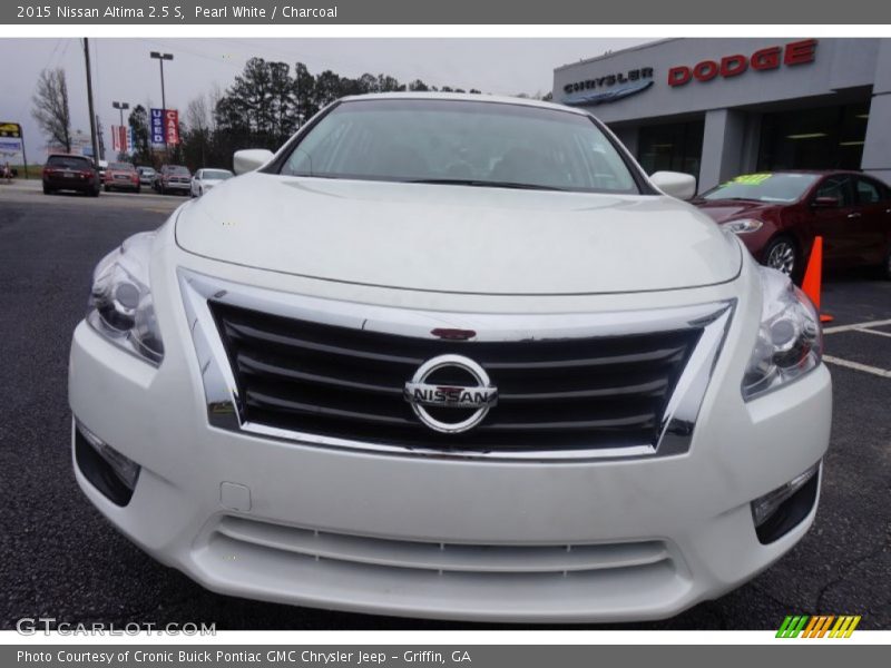 Pearl White / Charcoal 2015 Nissan Altima 2.5 S