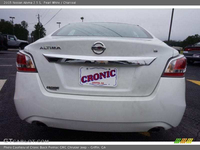 Pearl White / Charcoal 2015 Nissan Altima 2.5 S