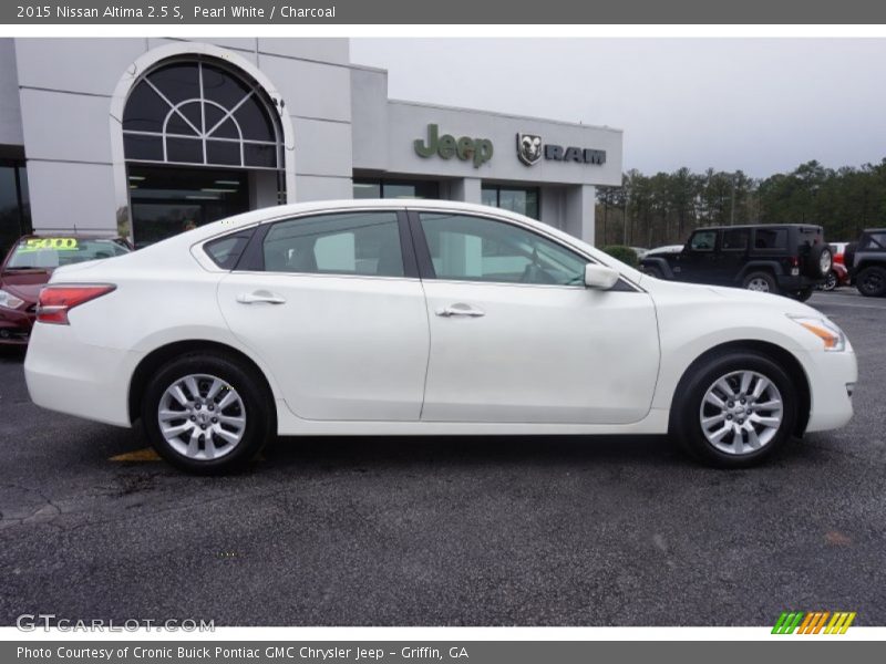 Pearl White / Charcoal 2015 Nissan Altima 2.5 S