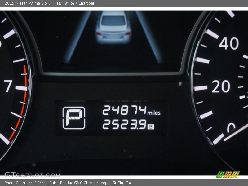 Pearl White / Charcoal 2015 Nissan Altima 2.5 S