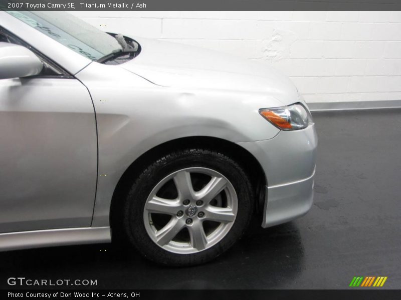 Titanium Metallic / Ash 2007 Toyota Camry SE