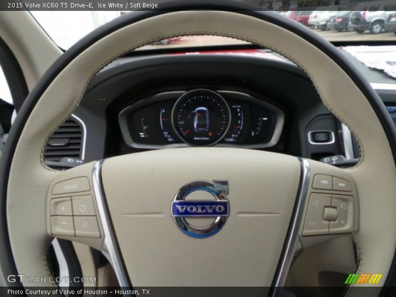 Ice White / Soft Beige 2015 Volvo XC60 T5 Drive-E