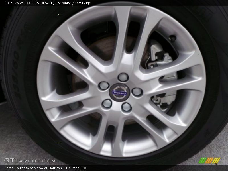 Ice White / Soft Beige 2015 Volvo XC60 T5 Drive-E