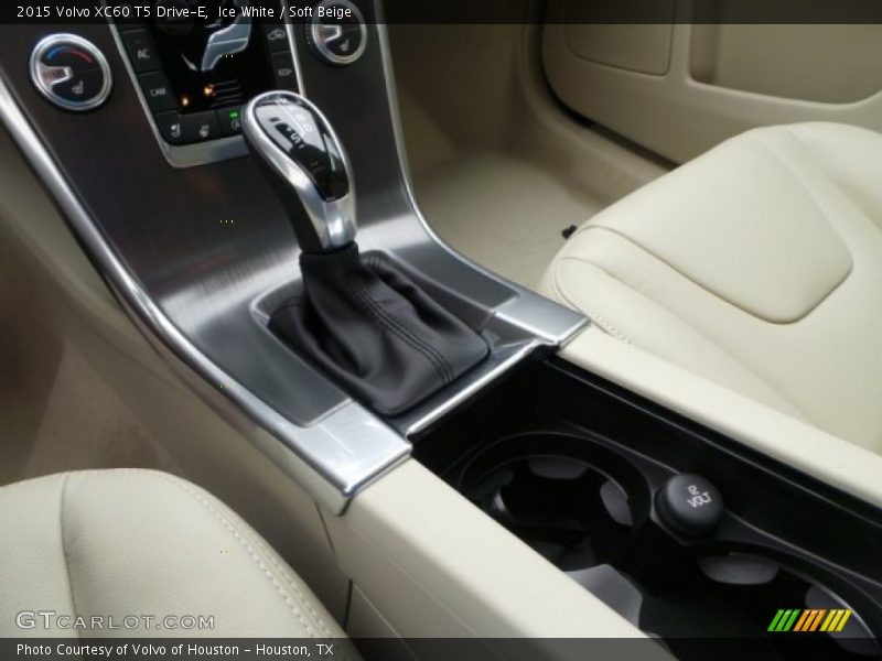Ice White / Soft Beige 2015 Volvo XC60 T5 Drive-E