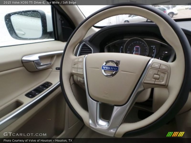 Ice White / Soft Beige 2015 Volvo XC60 T5 Drive-E