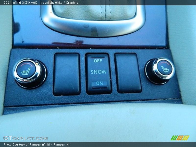 Moonlight White / Graphite 2014 Infiniti QX50 AWD