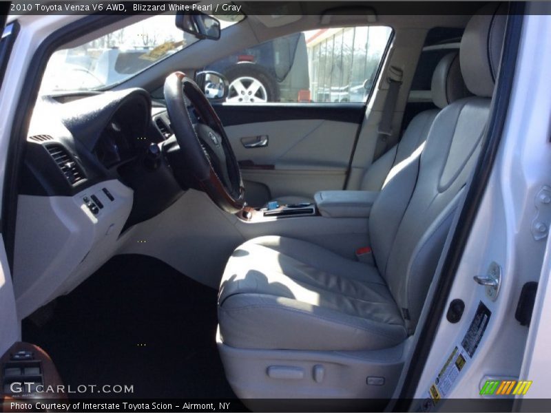 Blizzard White Pearl / Gray 2010 Toyota Venza V6 AWD