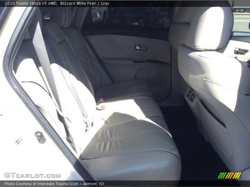 Blizzard White Pearl / Gray 2010 Toyota Venza V6 AWD
