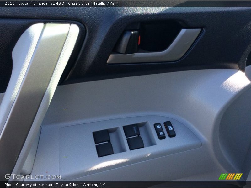 Classic Silver Metallic / Ash 2010 Toyota Highlander SE 4WD