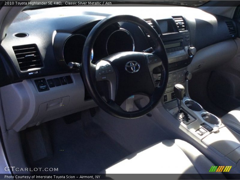 Classic Silver Metallic / Ash 2010 Toyota Highlander SE 4WD