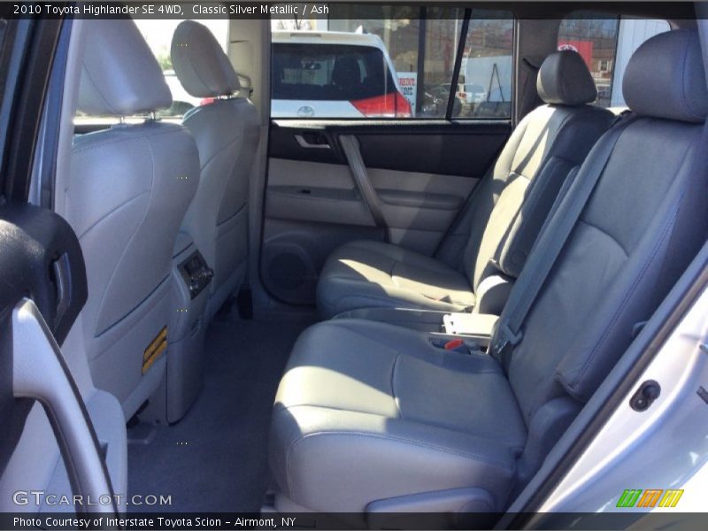 Classic Silver Metallic / Ash 2010 Toyota Highlander SE 4WD