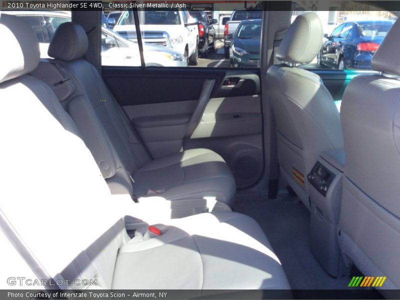 Classic Silver Metallic / Ash 2010 Toyota Highlander SE 4WD