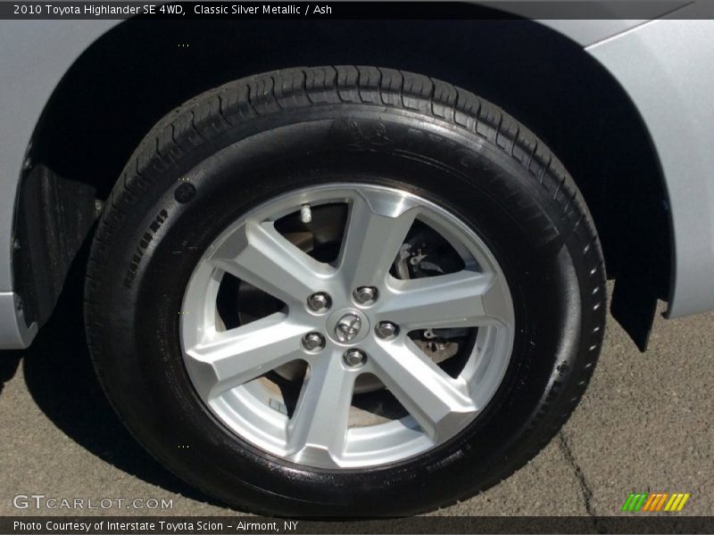 Classic Silver Metallic / Ash 2010 Toyota Highlander SE 4WD