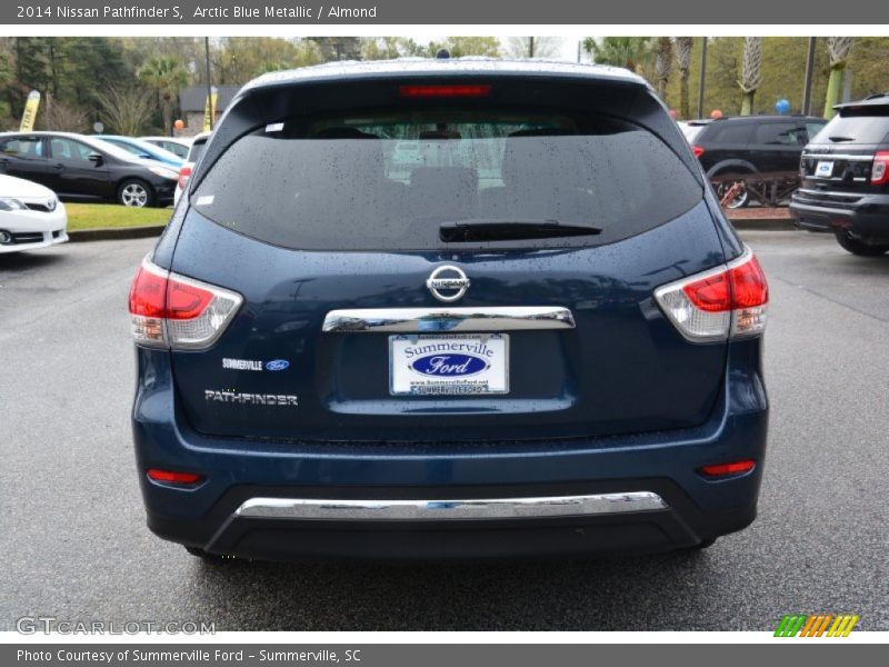 Arctic Blue Metallic / Almond 2014 Nissan Pathfinder S