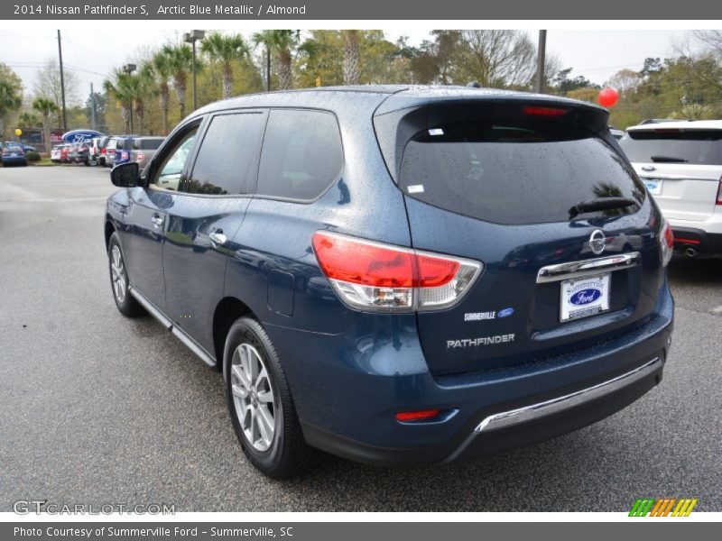 Arctic Blue Metallic / Almond 2014 Nissan Pathfinder S