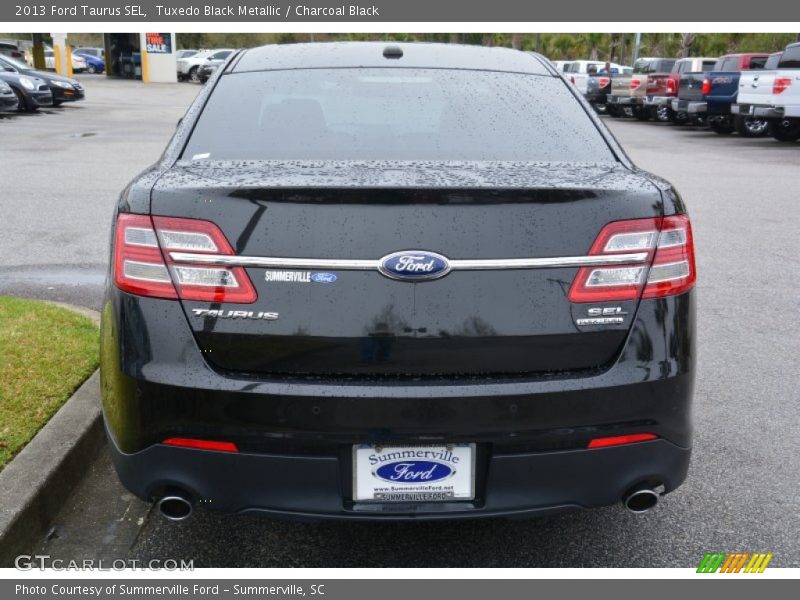 Tuxedo Black Metallic / Charcoal Black 2013 Ford Taurus SEL