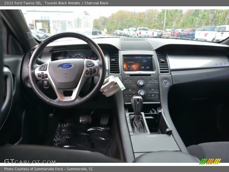 Tuxedo Black Metallic / Charcoal Black 2013 Ford Taurus SEL