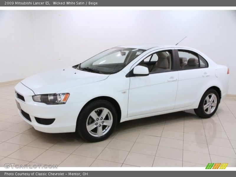 Front 3/4 View of 2009 Lancer ES